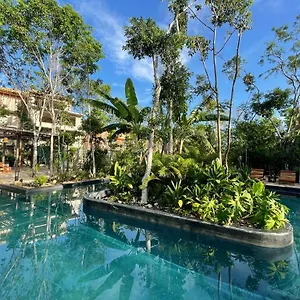 https://aldea-savia-by-andiani-travel.quintano-roohotels.com